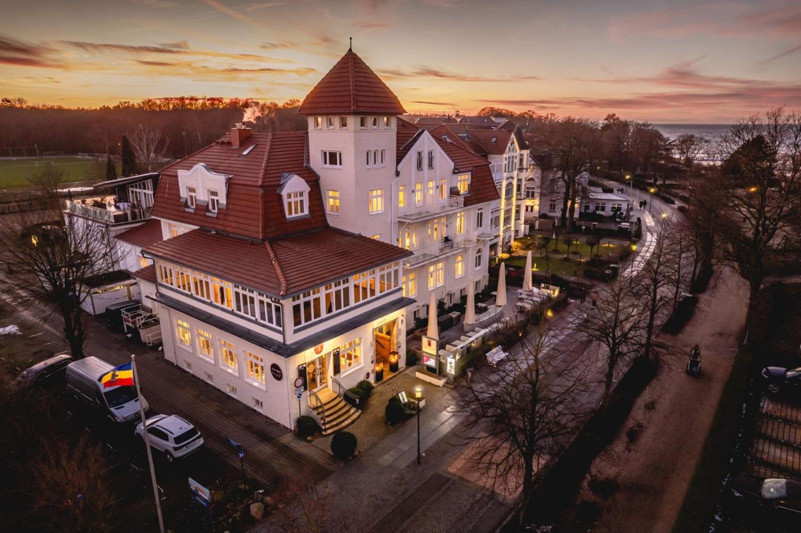 Villa Astoria - Ostseebad Kühlungsborn Exteriör bild